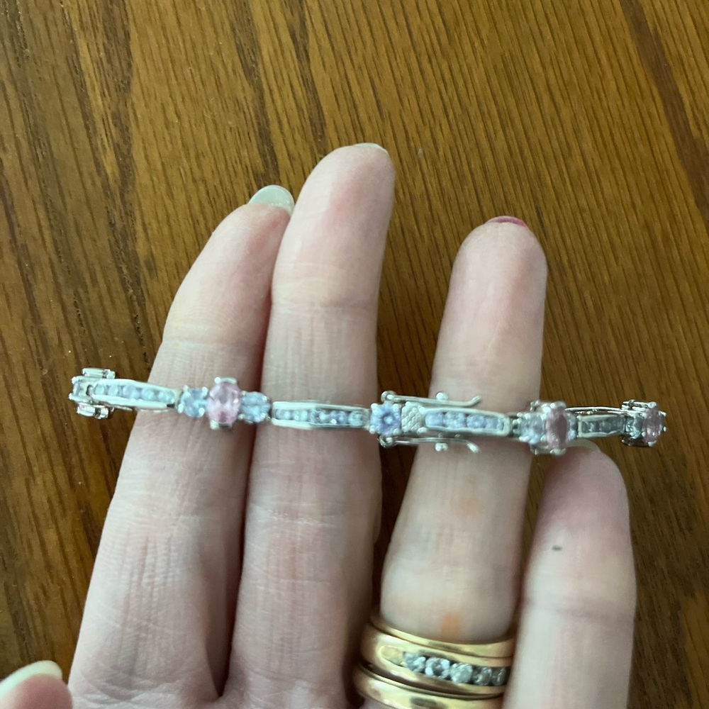 Women’s pink and white CZ bracelet - Picture 4 of 5